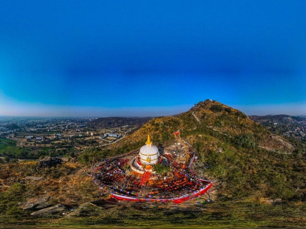 Most Visited Places in Gaya – Temples, Caves & Landmarks 8 Brahmayoni Hill