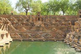 Most Visited Places in Gaya – Temples, Caves & Landmarks 6 Surya Kund
